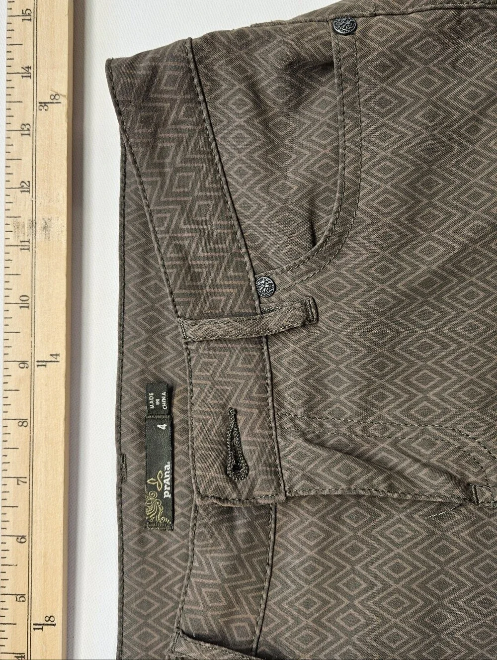 Prana Meme Pants Women’s Size 4 Green Gray Outdoors Cargo Diamond Print